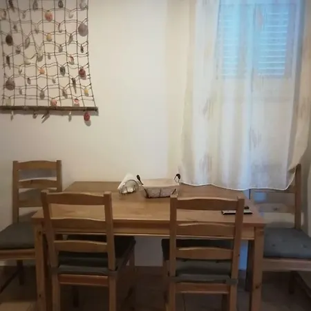 Elli's_house *